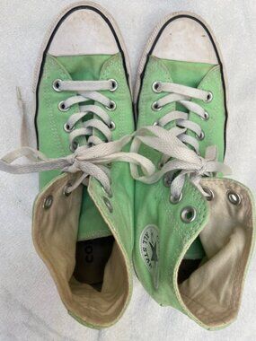 Well-loved All-Star Converse 2 pairs Size 9 Women, Pink and Green